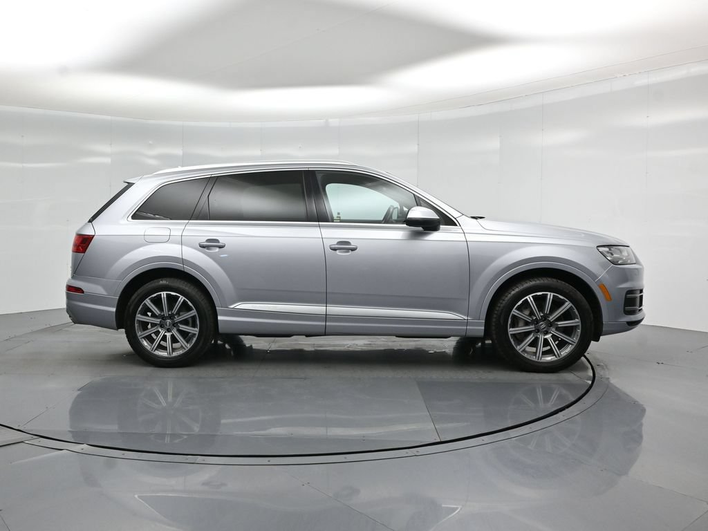 Used 2017 Audi Q7 3.0T Premium Plus w/ Premium Plus Package AWD/4WD image 30