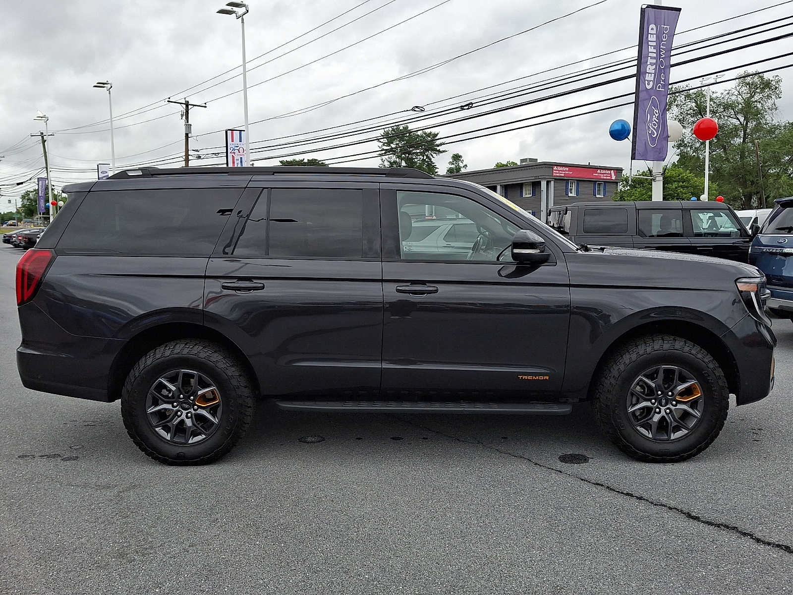 Certified 2025 Ford Expedition Tremor AWD/4WD image 7