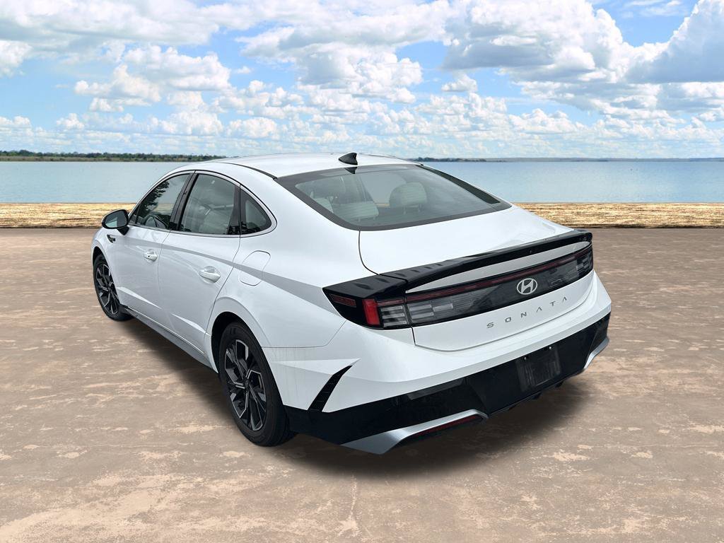 Used 2025 Hyundai Sonata SEL FWD image 7