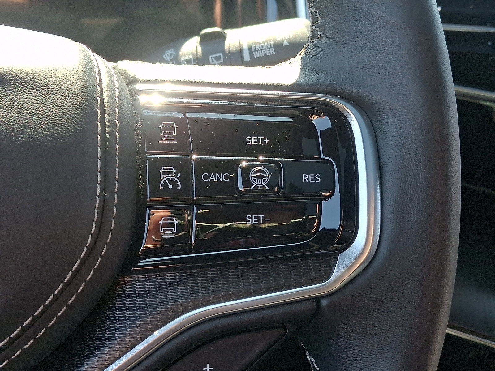 Used 2025 Jeep Grand Wagoneer Series II Obsidian w/ Quick Order Packagew 28T image 29