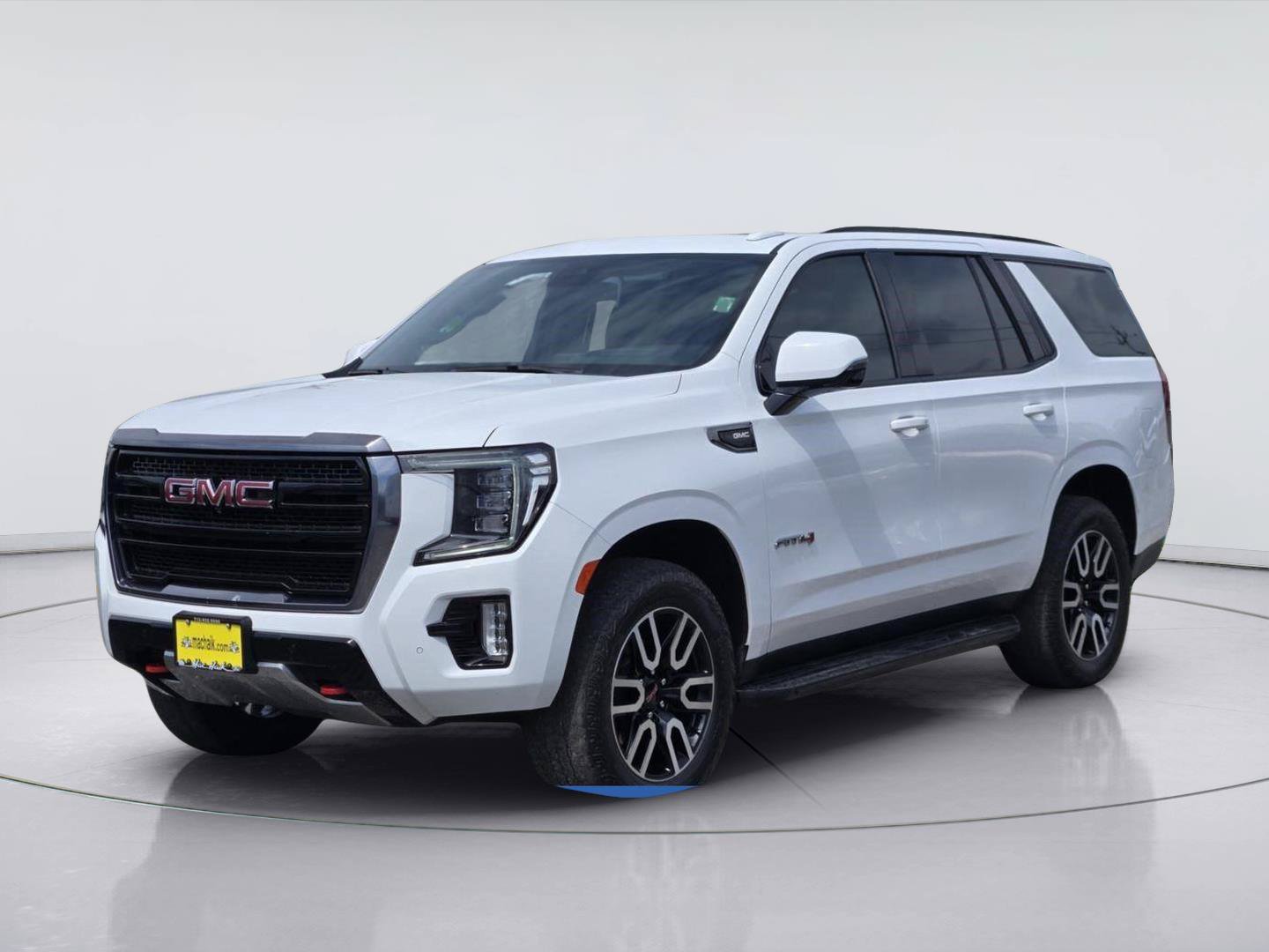 Used 2024 GMC Yukon AT4 w/ Technology Package AWD/4WD image 1