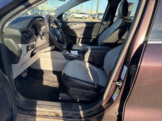 Certified 2023 Ford Escape Platinum w/ Premium Technology Package AWD/4WD video 2