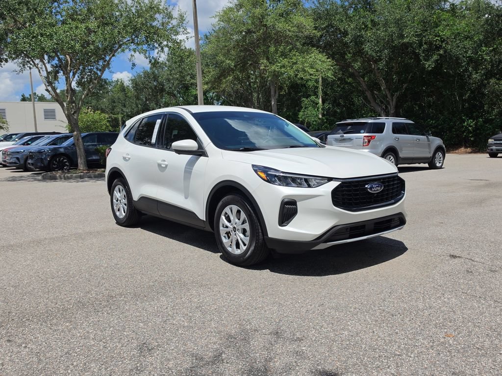 Certified 2023 Ford Escape Active w/ Tech Pack #2 FWD image 2