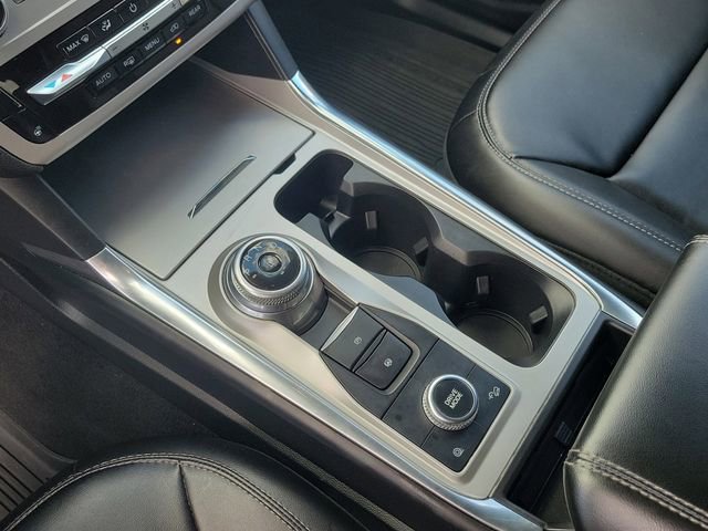 Certified 2022 Ford Explorer XLT w/ Equipment Group 202A AWD/4WD image 25