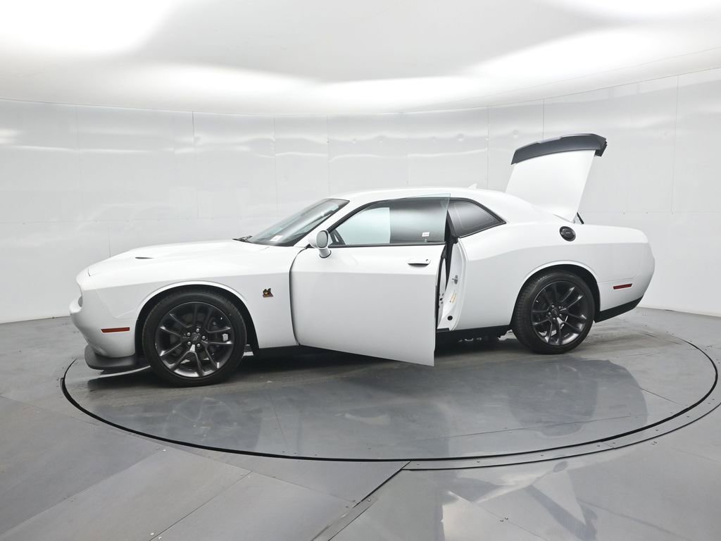 Used 2020 Dodge Challenger R/T Scat Pack RWD image 31