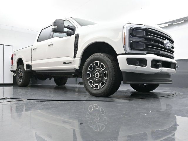 Certified 2026 Ford F350 Platinum AWD/4WD image 21