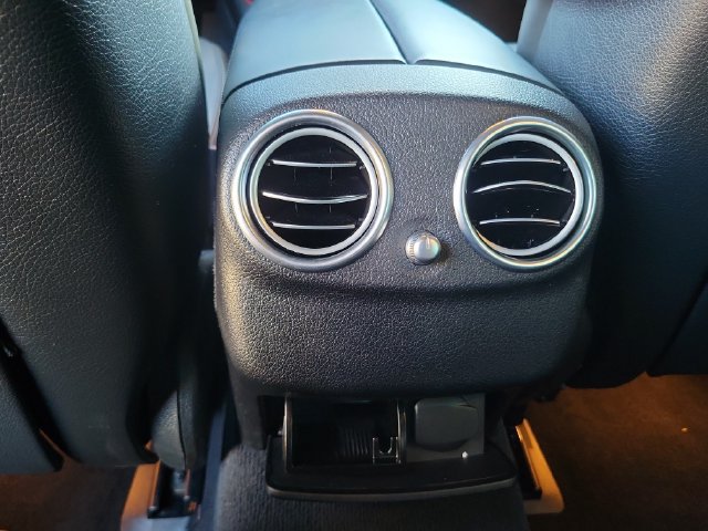 Used 2020 Mercedes-Benz E 350 Sedan image 5