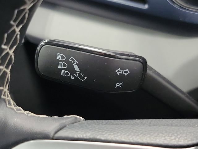 Used 2022 Volkswagen Taos SE image 16