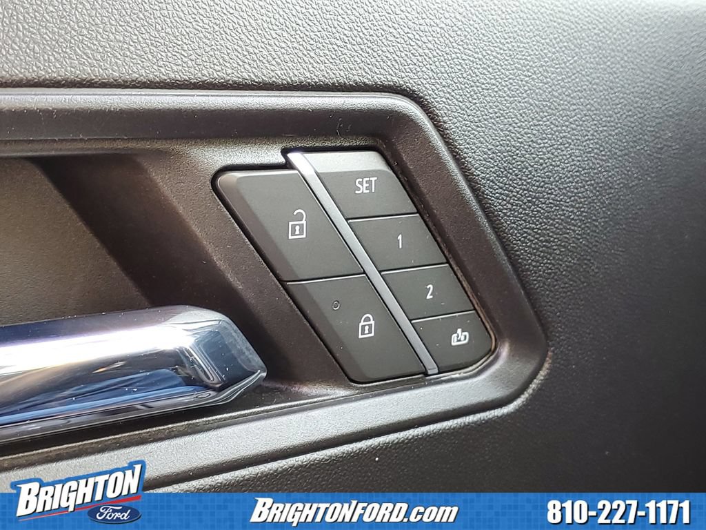 Used 2023 Chevrolet Colorado Z71 w/ Z71 Convenience Package 2 AWD/4WD image 16