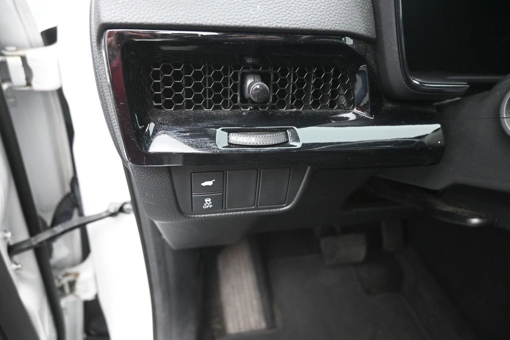 Used 2024 Honda CR-V Sport Touring image 13