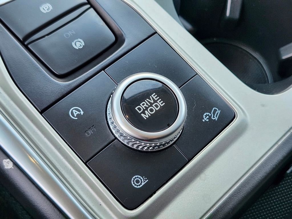 Certified 2023 Ford Explorer XLT w/ Equipment Group 202A image 26