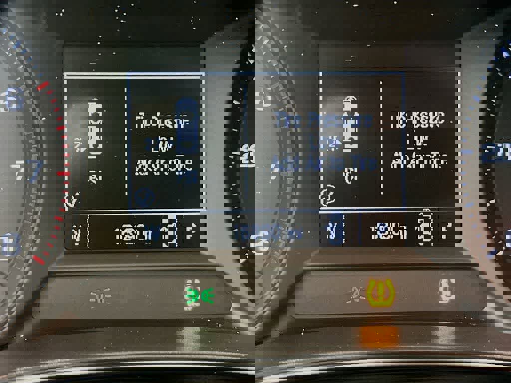 Used 2023 Chevrolet TrailBlazer LT w/ Convenience Package image 22