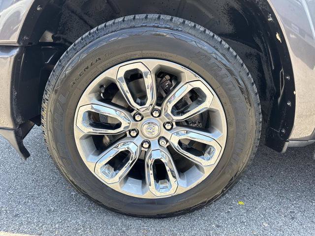 Used 2021 RAM 1500 Laramie w/ Sport Appearance Package AWD/4WD image 9