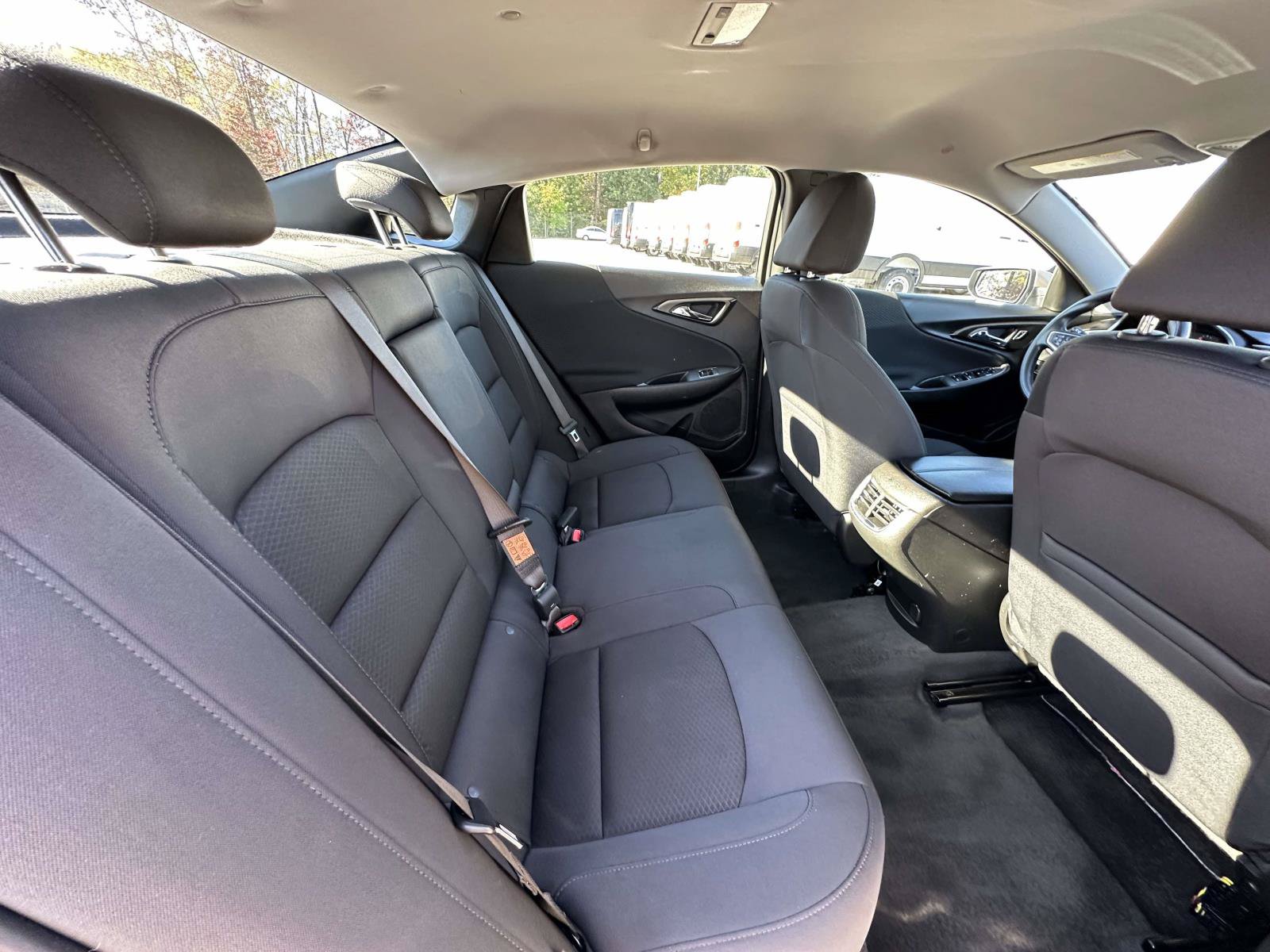 Used 2025 Chevrolet Malibu LT FWD image 29