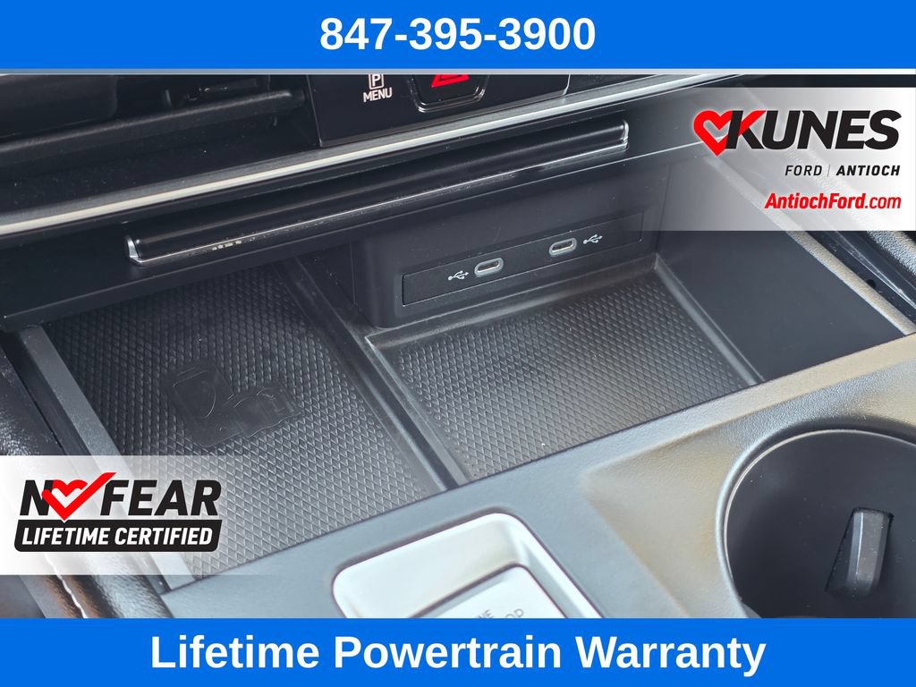 Used 2024 Volkswagen Atlas SE AWD/4WD image 36