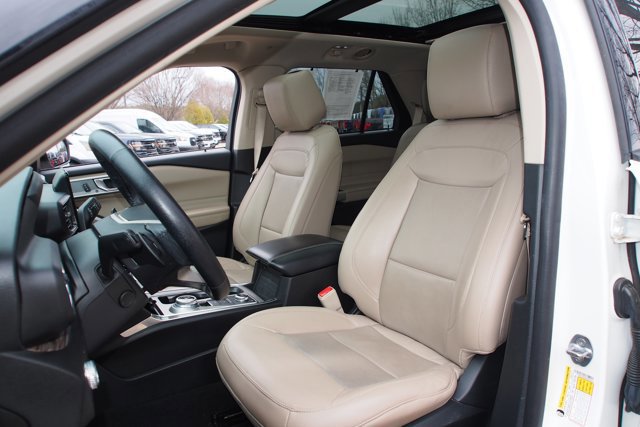 Certified 2021 Ford Explorer Limited w/ Hybrid Equipment Group 310A image 21
