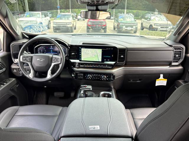 Used 2025 Chevrolet Silverado 1500 RST AWD/4WD image 7