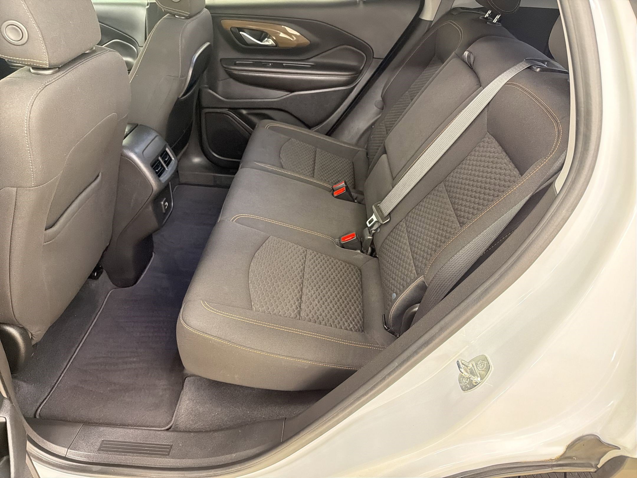 Used 2021 GMC Terrain SLE w/ Driver Convenience Package FWD image 14