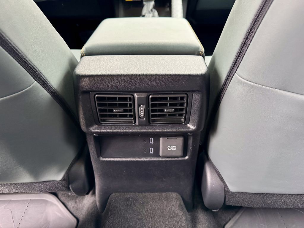 Used 2025 Toyota 4Runner Trailhunter image 35