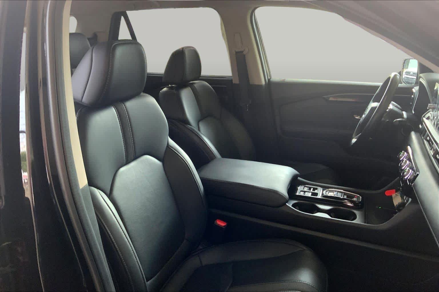 Used 2025 Honda Pilot EX-L image 9
