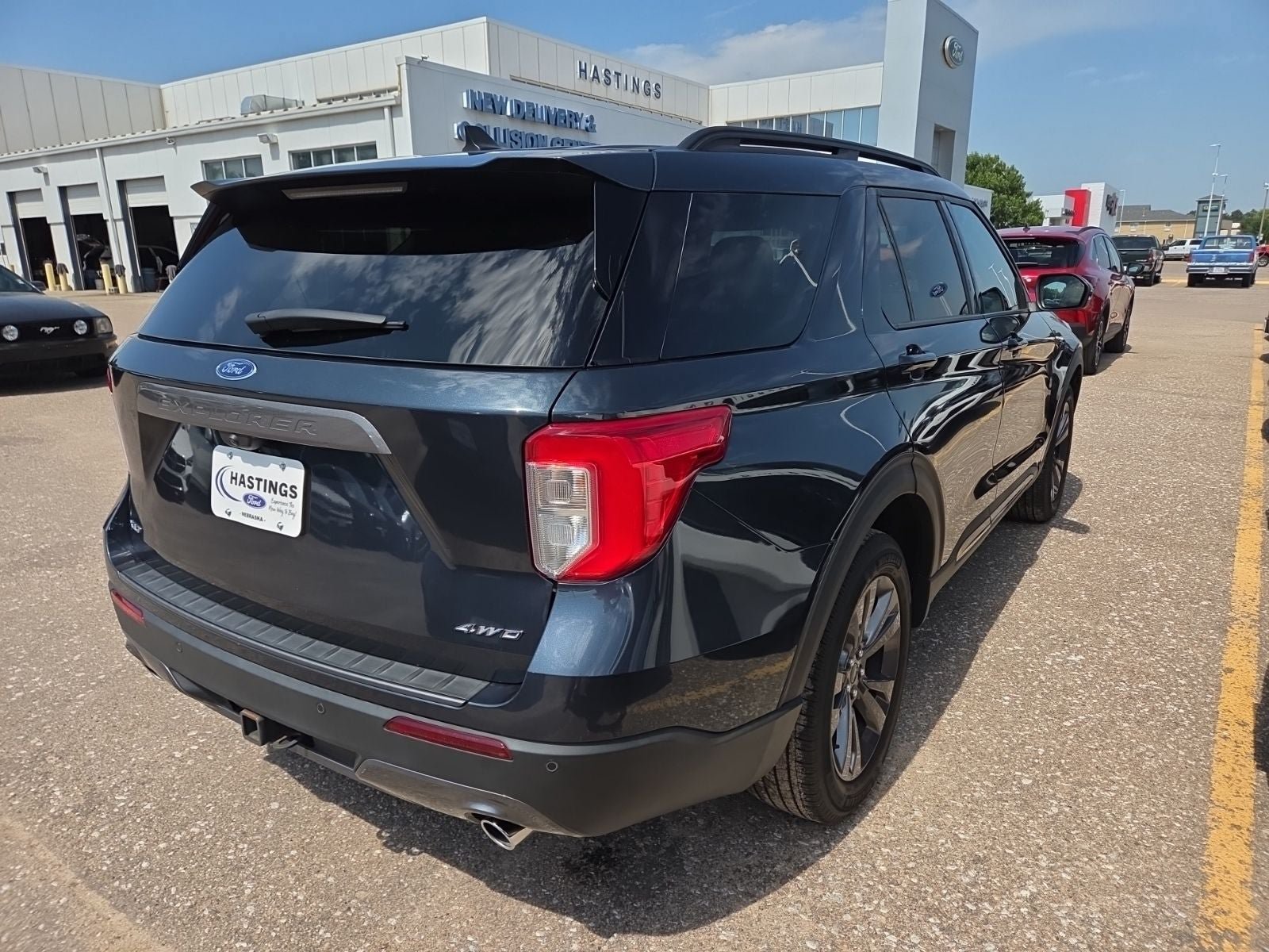 Certified 2024 Ford Explorer XLT w/ Equipment Group 202A AWD/4WD image 14