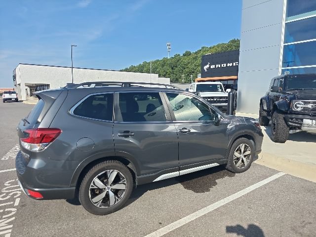 Used 2020 Subaru Forester Touring AWD/4WD image 3