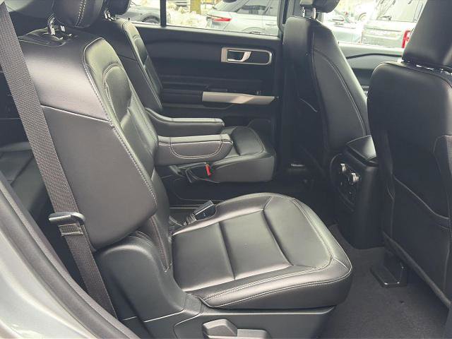 Certified 2022 Ford Explorer XLT w/ Equipment Group 202A image 13