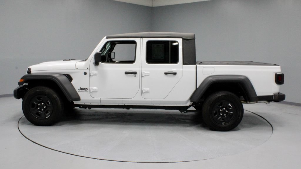 Used 2025 Jeep Gladiator Sport AWD/4WD image 7