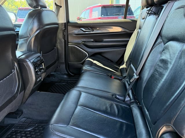 Used 2022 Jeep Grand Cherokee L Laredo w/ Luxury Tech Group I AWD/4WD image 19