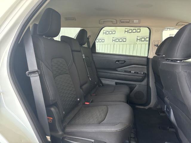 Used 2024 Nissan Pathfinder SV AWD/4WD image 9