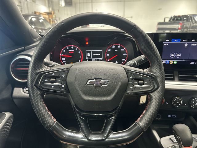 Used 2024 Chevrolet Trax RS w/ Sunroof Package FWD image 15