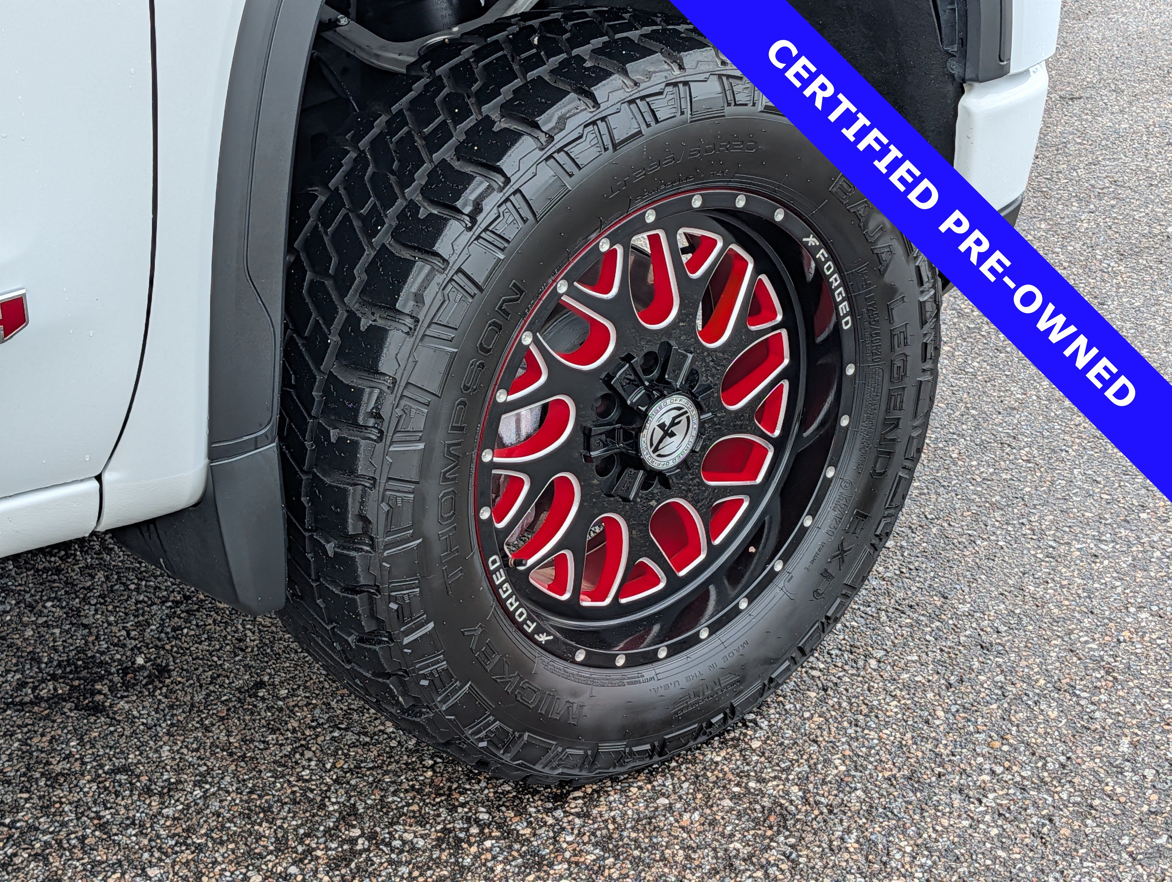 Used 2023 GMC Sierra 1500 AT4 w/ Technology Package AWD/4WD image 13