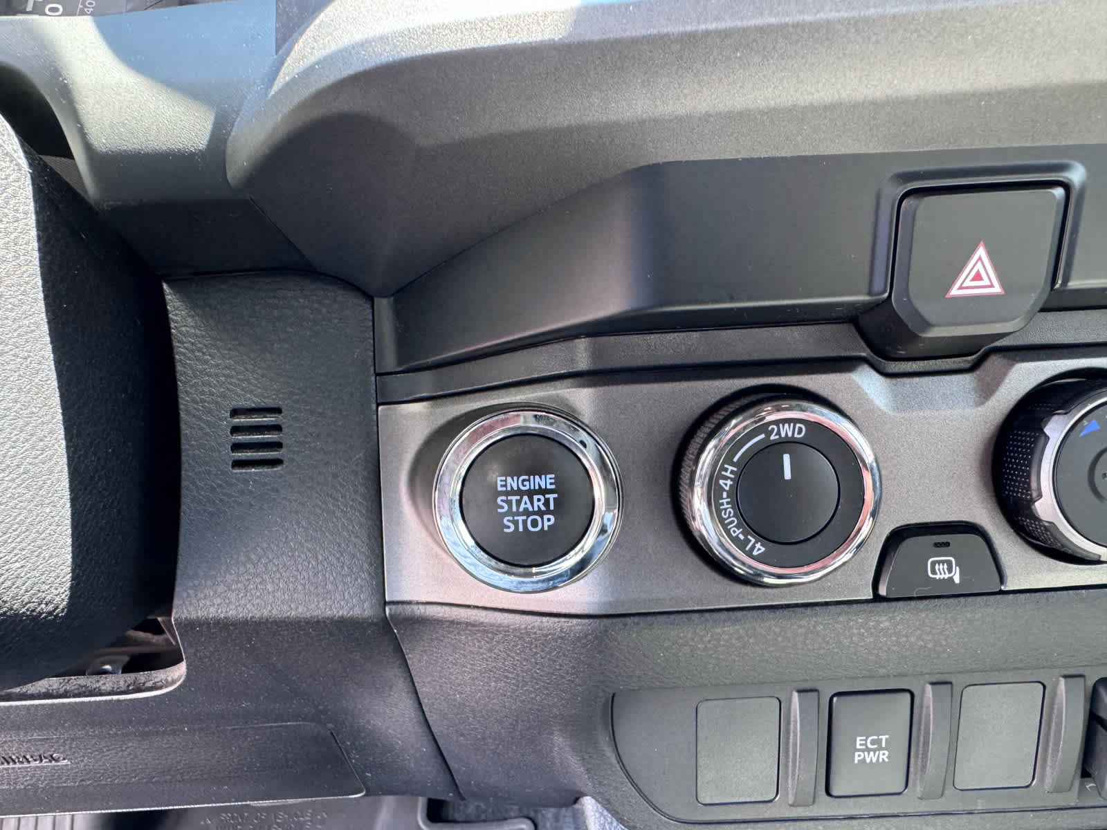 Used 2023 Toyota Tacoma TRD Sport AWD/4WD image 35
