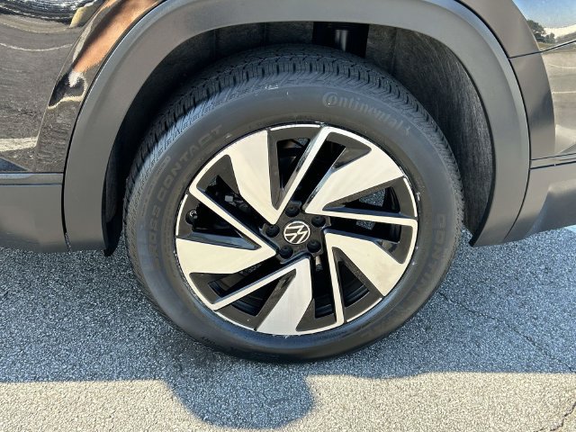 Used 2025 Volkswagen Atlas SE FWD image 9