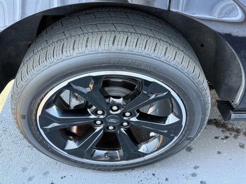 Certified 2022 Ford Expedition Limited image 7