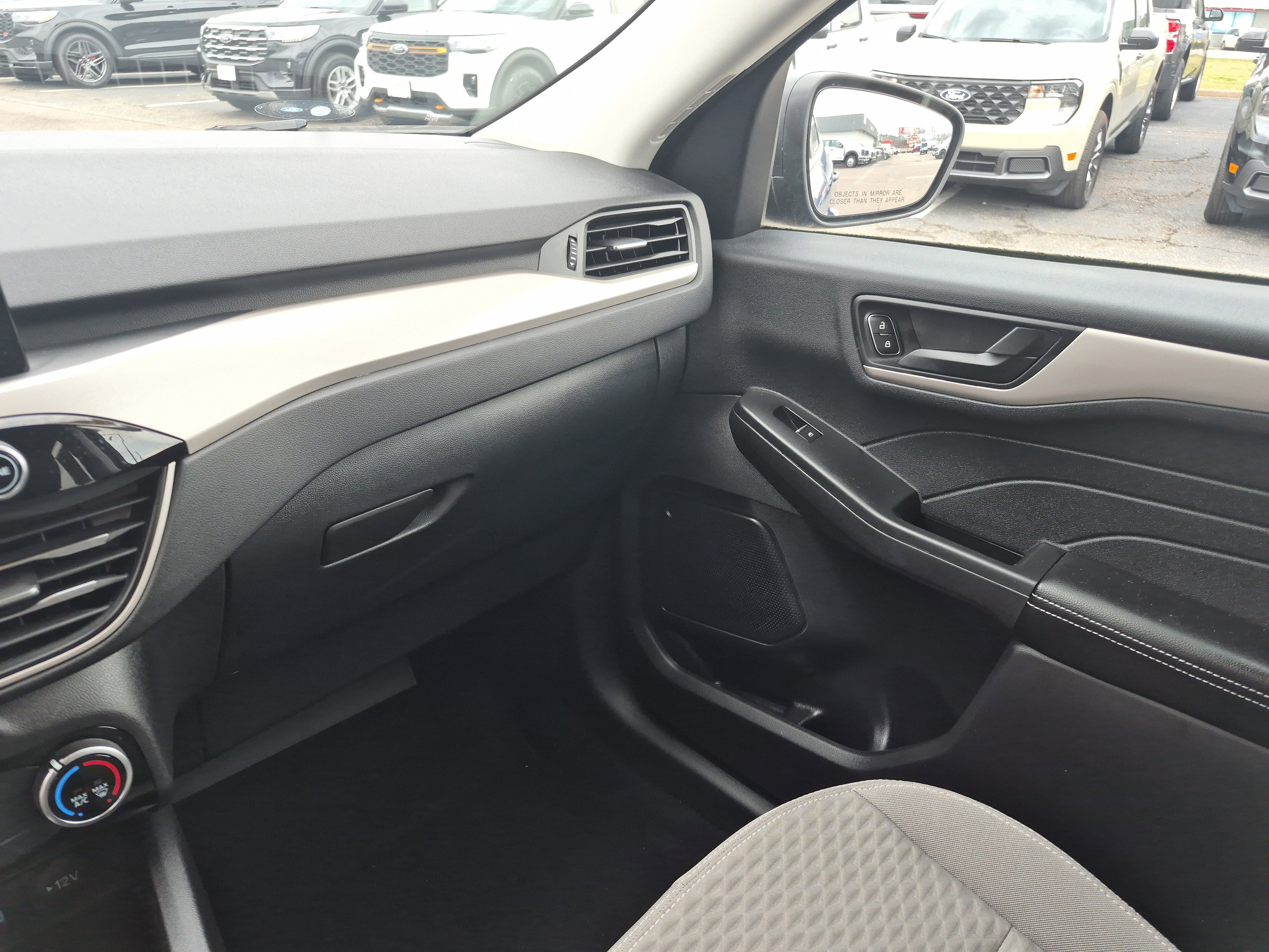 Certified 2022 Ford Escape SE image 18