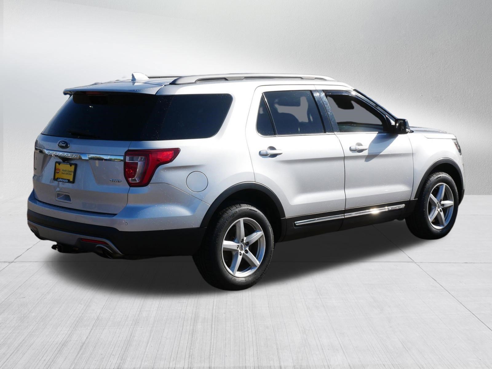 Certified 2017 Ford Explorer XLT w/ Equipment Group 202A AWD/4WD image 7