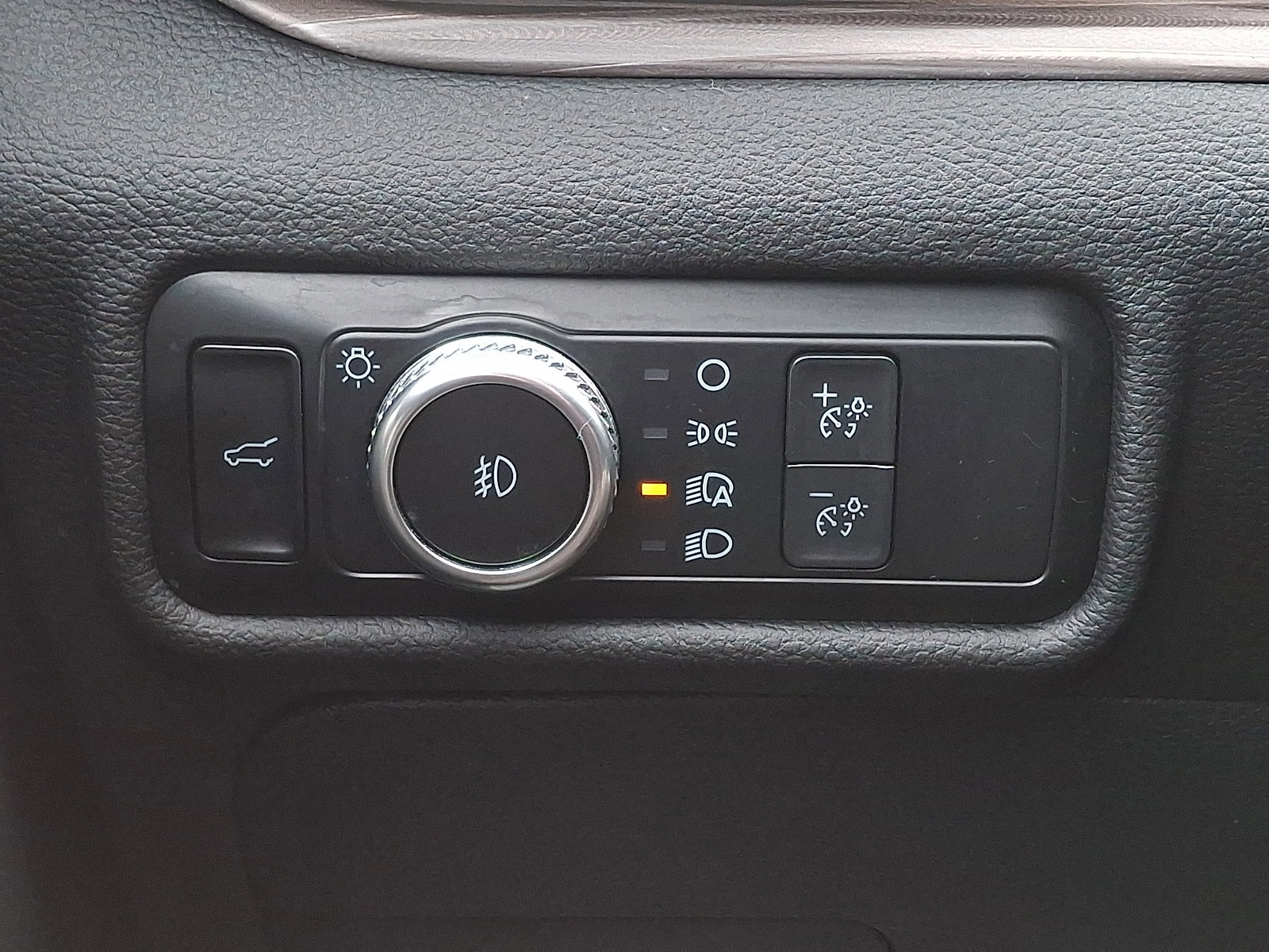 Certified 2022 Ford Explorer Limited w/ Limited Technology Package image 27