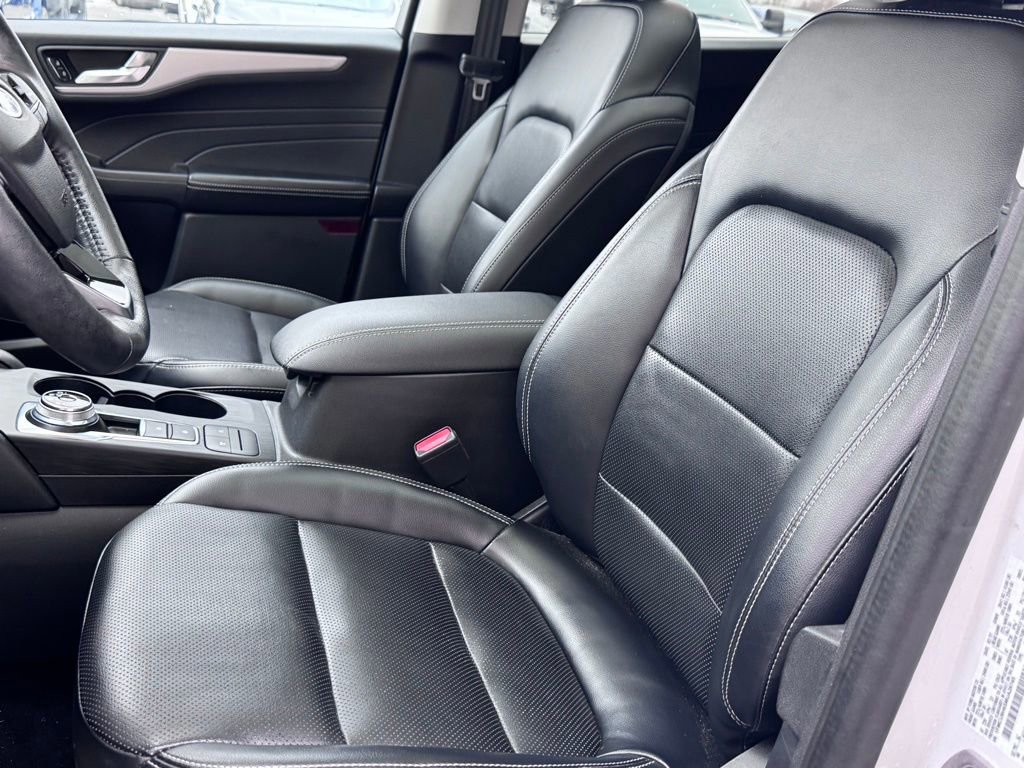 Certified 2021 Ford Escape SEL image 8