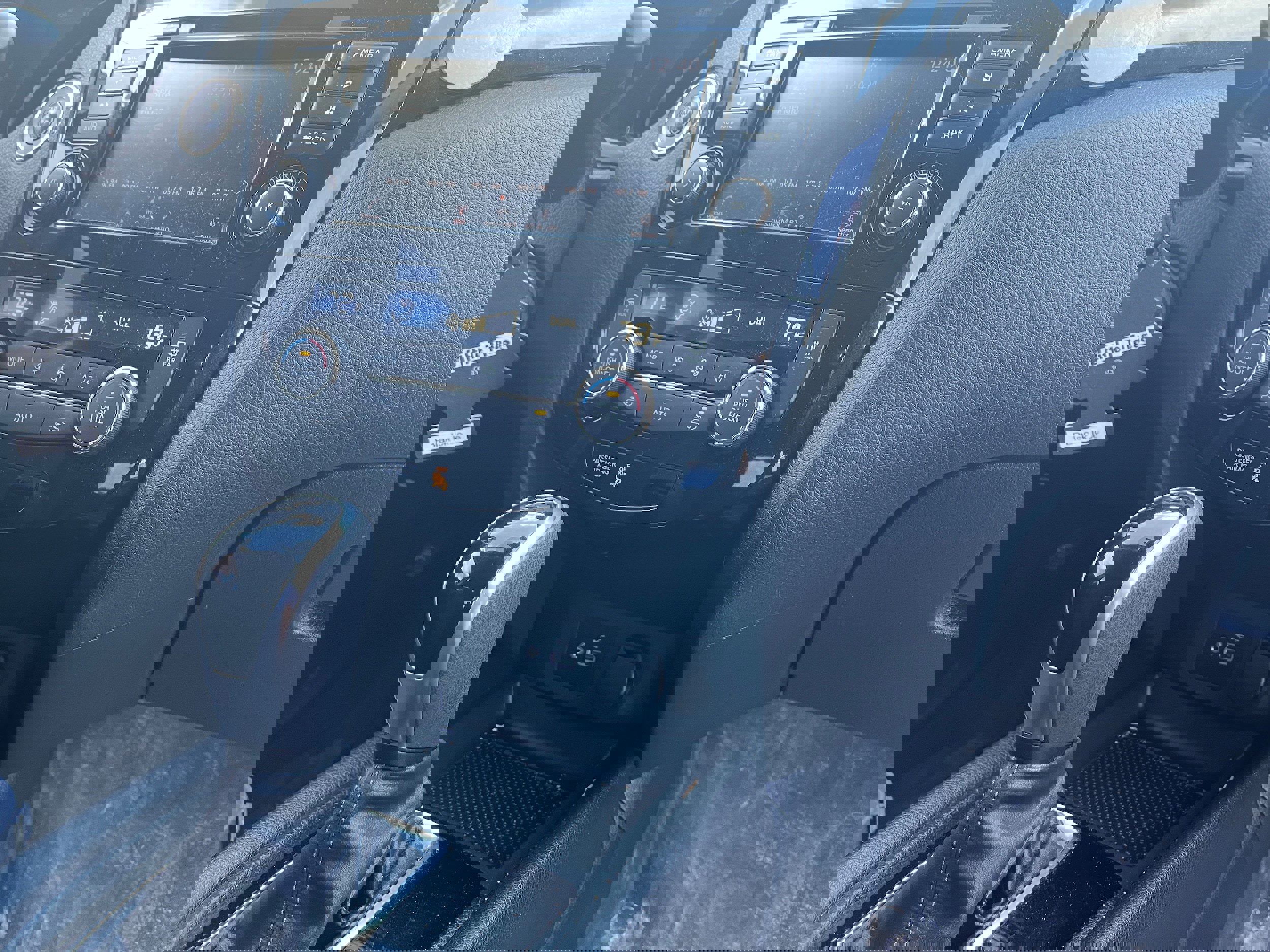 Used 2020 Nissan Rogue Sport SV image 16