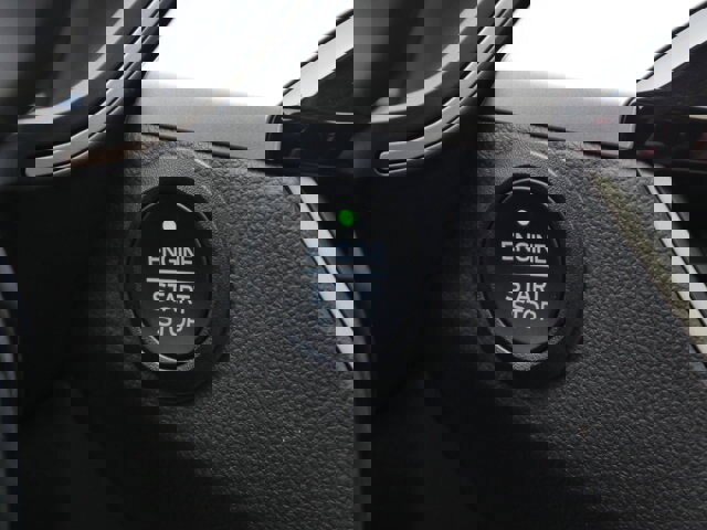 Certified 2022 Ford Escape SE w/ SE Sport Appearance Package image 9