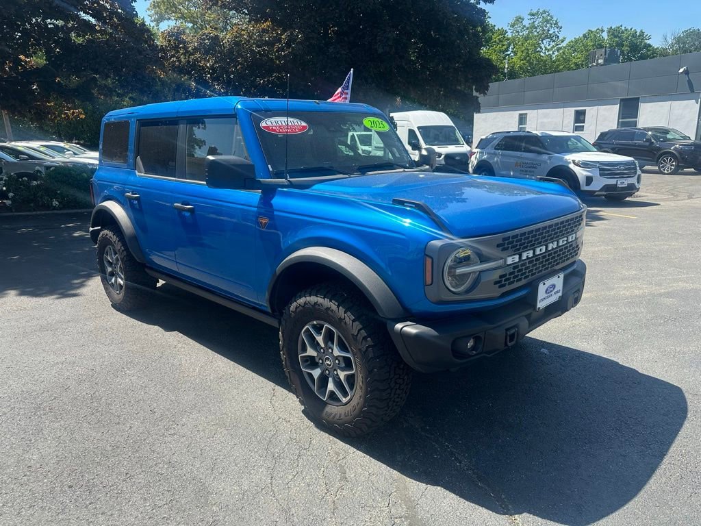 Certified 2025 Ford Bronco Badlands AWD/4WD image 3