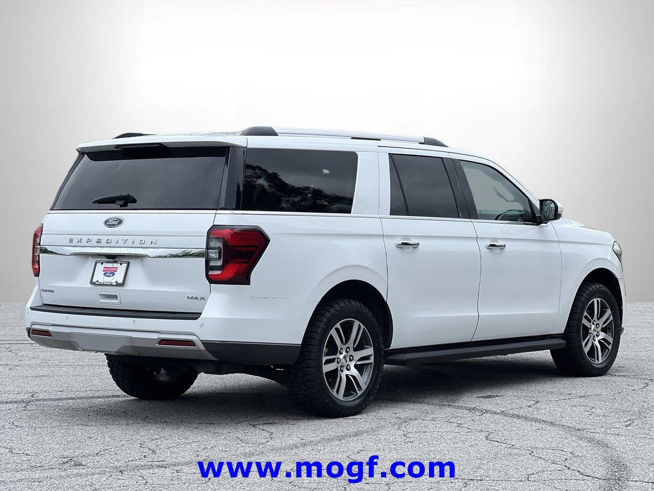 Certified 2024 Ford Expedition Max Limited AWD/4WD image 3