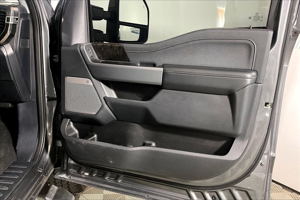 Certified 2024 Ford F250 Lariat w/ Lariat Ultimate Package AWD/4WD image 19