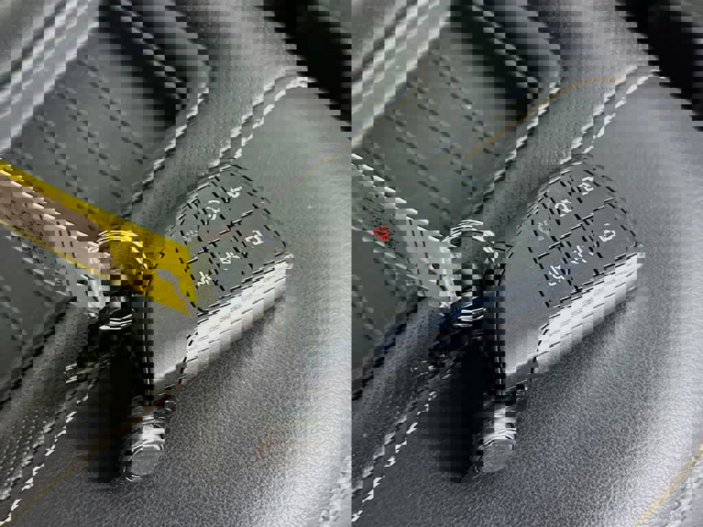 Used 2021 GMC Yukon AT4 image 25