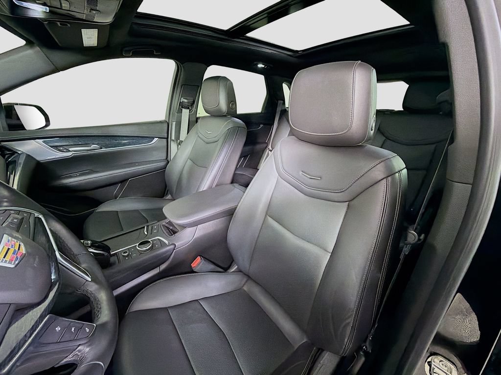 Used 2023 Cadillac XT5 Premium Luxury w/ Technology Package FWD image 14