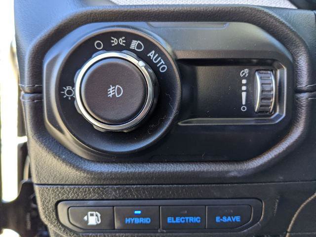 Used 2024 Jeep Wrangler Unlimited Sahara w/ Technology Group image 16