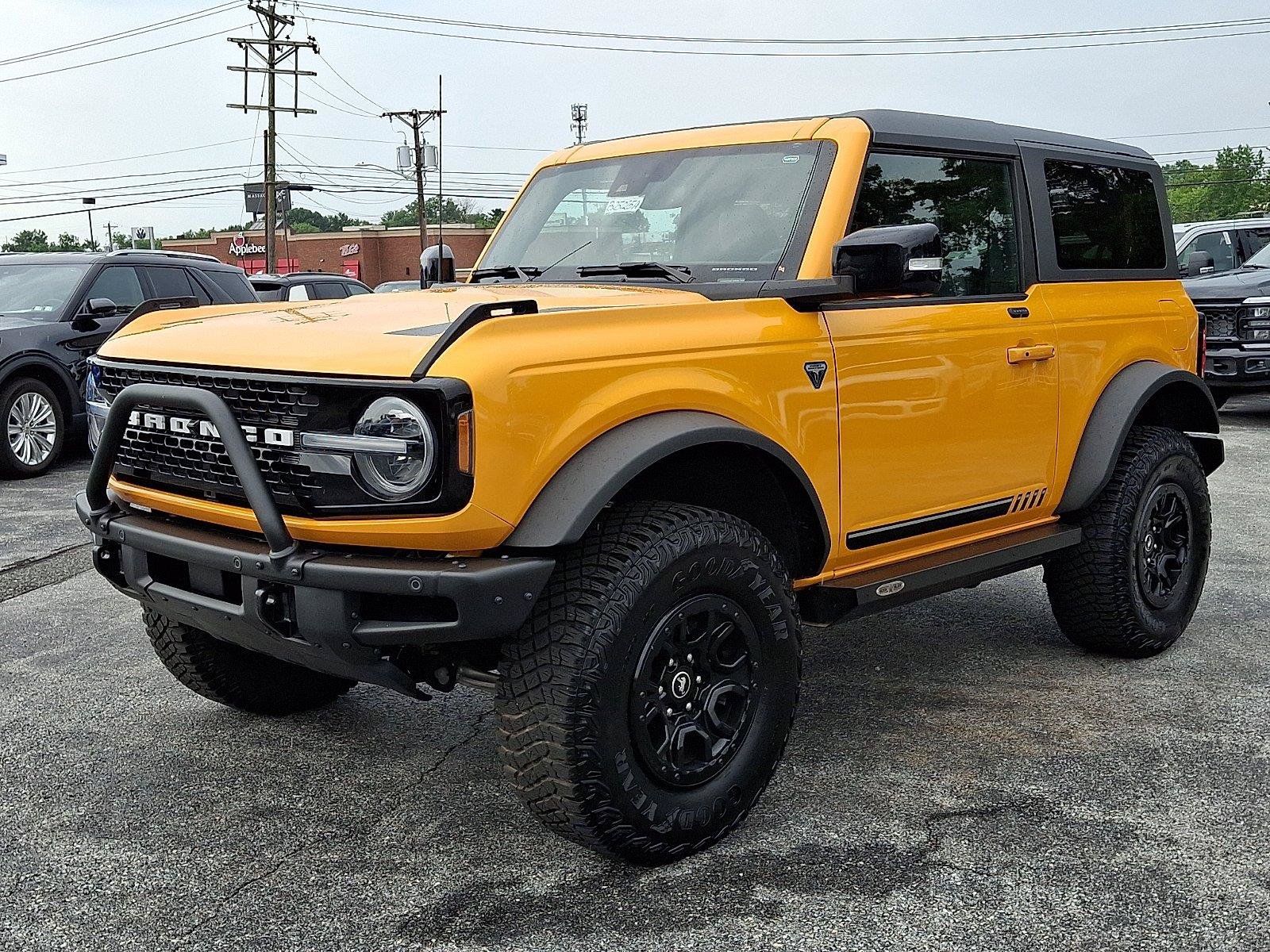 Certified 2021 Ford Bronco First Edition AWD/4WD image 3