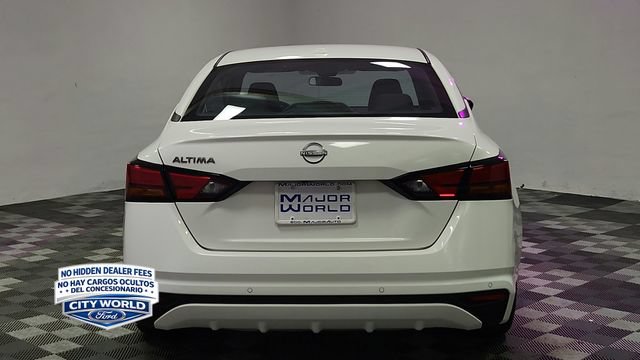 Used 2025 Nissan Altima 2.5 SV FWD image 6