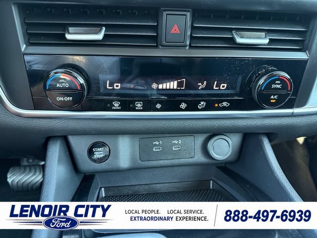 Used 2024 Nissan Rogue SV FWD image 26